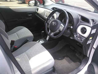 TOYOTA VITZ 2012
