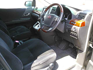 TOYOTA VELLFIRE 2010