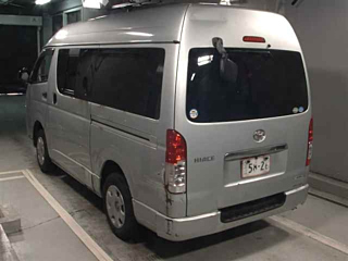 TOYOTA HIACE VAN 2011