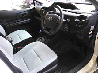 TOYOTA AQUA 2017