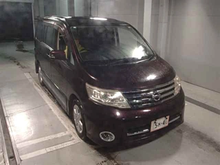 NISSAN SERENA 2010