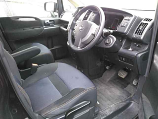 NISSAN SERENA 2010