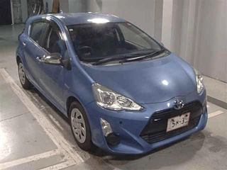 TOYOTA AQUA 2015