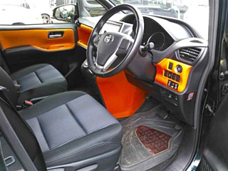 TOYOTA VOXY 2015