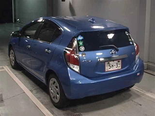 TOYOTA AQUA 2015