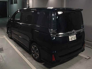 TOYOTA VOXY 2017
