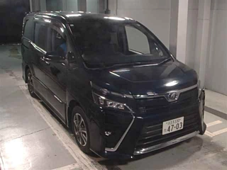 TOYOTA VOXY 2017