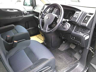 NISSAN SERENA 2010