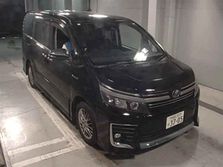 TOYOTA VOXY 2017