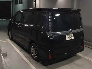 TOYOTA VOXY 2017
