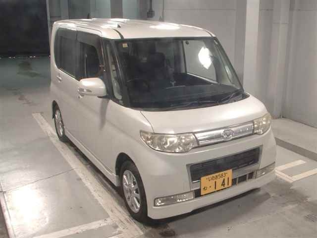 DAIHATSU TANTO 2009