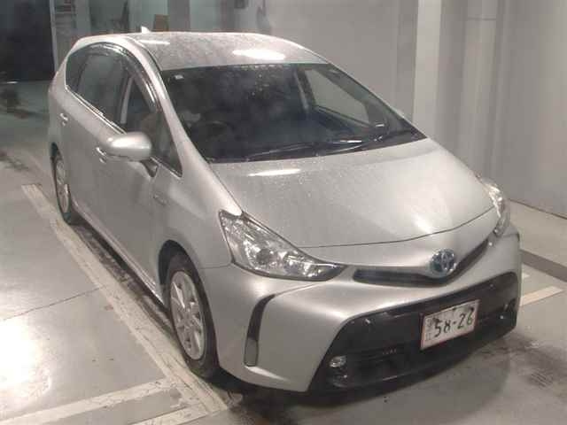 TOYOTA PRIUS ALPHA 2015