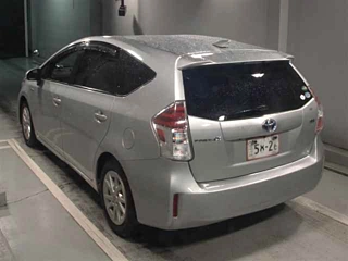TOYOTA PRIUS ALPHA 2015