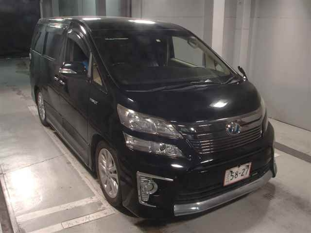 TOYOTA VELLFIRE 2013