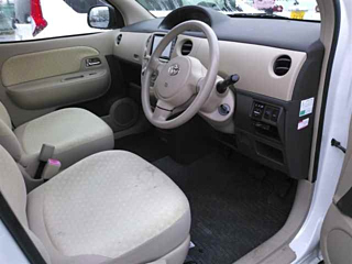 TOYOTA SIENTA 2009