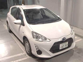 TOYOTA AQUA 2015