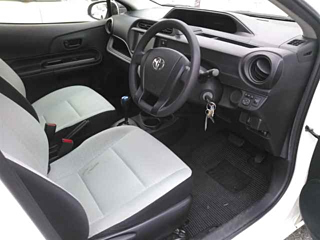 TOYOTA AQUA 2015
