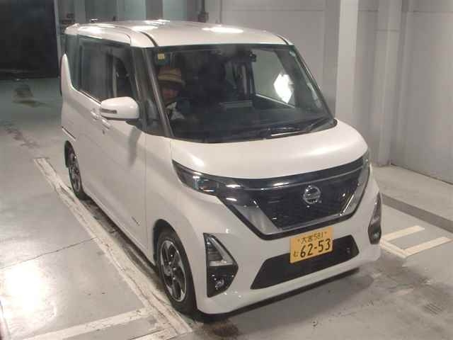 NISSAN ROOX 2020