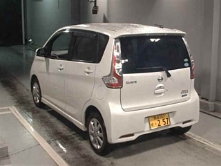 NISSAN DAYZ 2015
