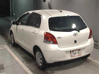 TOYOTA VITZ 2011