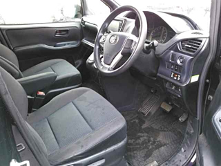 TOYOTA NOAH 2014