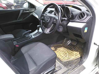 MAZDA AXELA 2010