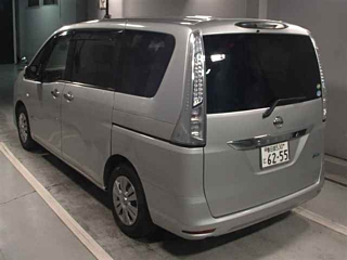NISSAN SERENA 2013