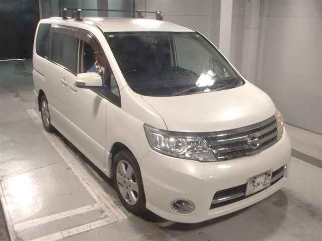 NISSAN SERENA 2010