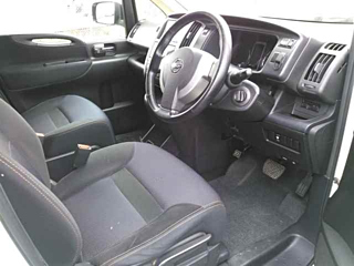 NISSAN SERENA 2010
