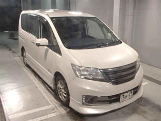 NISSAN SERENA 2013