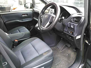 TOYOTA NOAH 2016