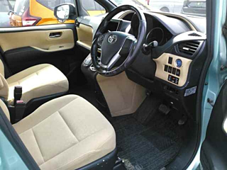 TOYOTA NOAH 2014