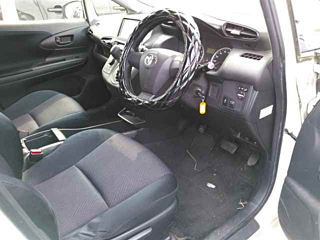 TOYOTA WISH 2012