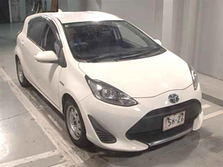 TOYOTA AQUA 2020