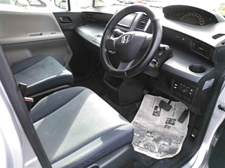 HONDA FREED 2008