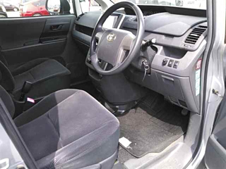TOYOTA NOAH 2009
