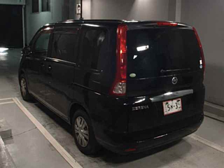 NISSAN SERENA 2010