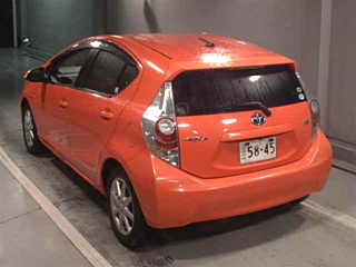 TOYOTA AQUA 2012