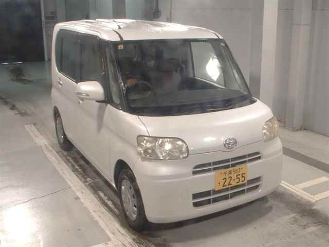 DAIHATSU TANTO 2010