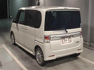 DAIHATSU TANTO 2008
