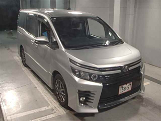 TOYOTA VOXY 2016