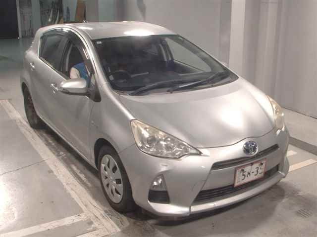 TOYOTA AQUA 2013