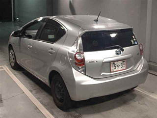 TOYOTA AQUA 2013