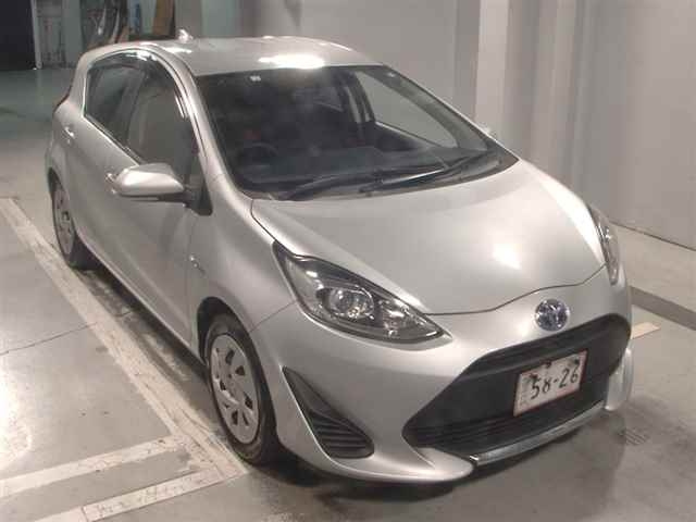 TOYOTA AQUA 2020