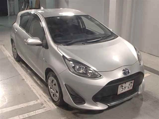 TOYOTA AQUA 2020