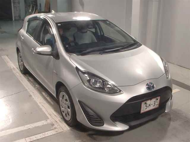 TOYOTA AQUA 2019