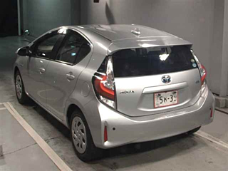 TOYOTA AQUA 2019
