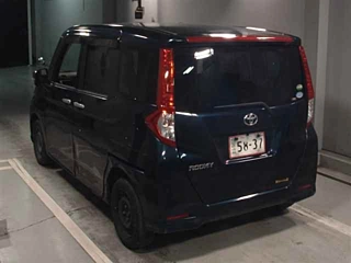 TOYOTA ROOMY 2019