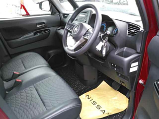 NISSAN ROOX 2021