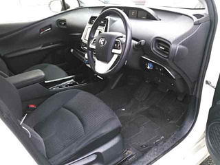 TOYOTA PRIUS 2018